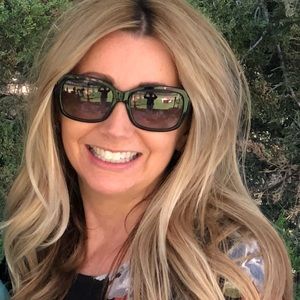 Meet your Posher, Liz